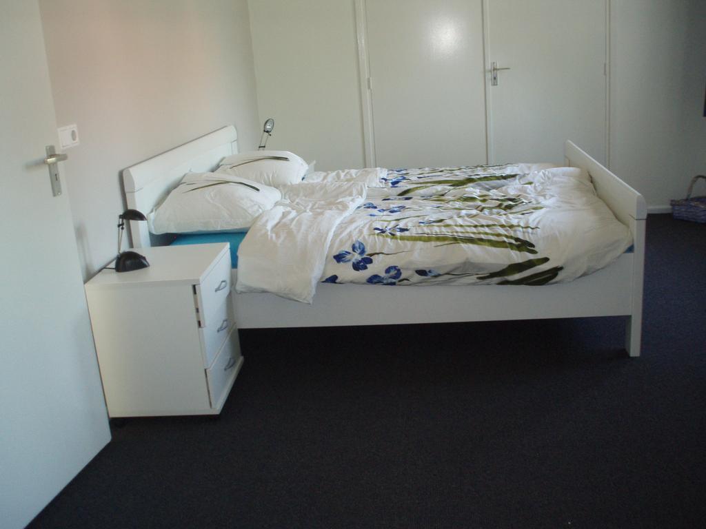 B&B Fam. Tavenier Vrouwenpolder Habitación foto